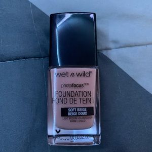Wet N Wild Foundation